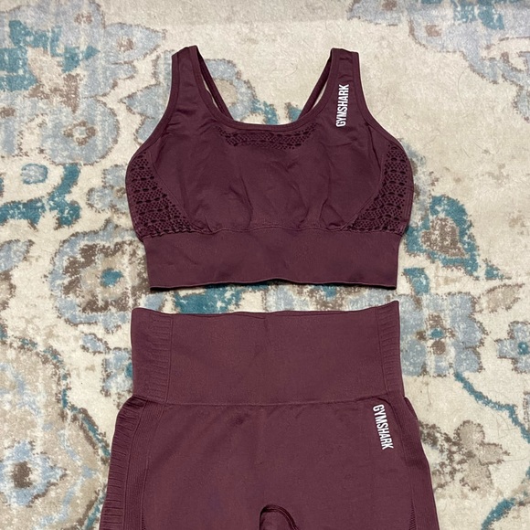 Gymshark Energy+ Seamless Crop Top in Berry Red - Size Medium - Picture 4 of 5